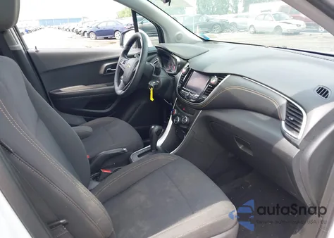 2020 Chevrolet Trax Fwd Ls z USA, uszkodzony, nr VIN KL7CJKSB1LB322558